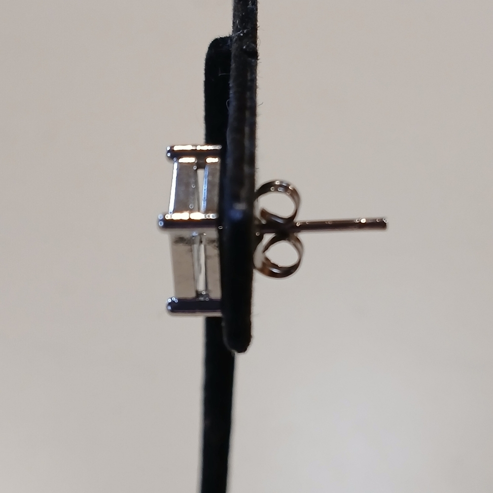 💎  Stainless Steel Square CZ Post Back Studs💎 - Picture 6 of 9